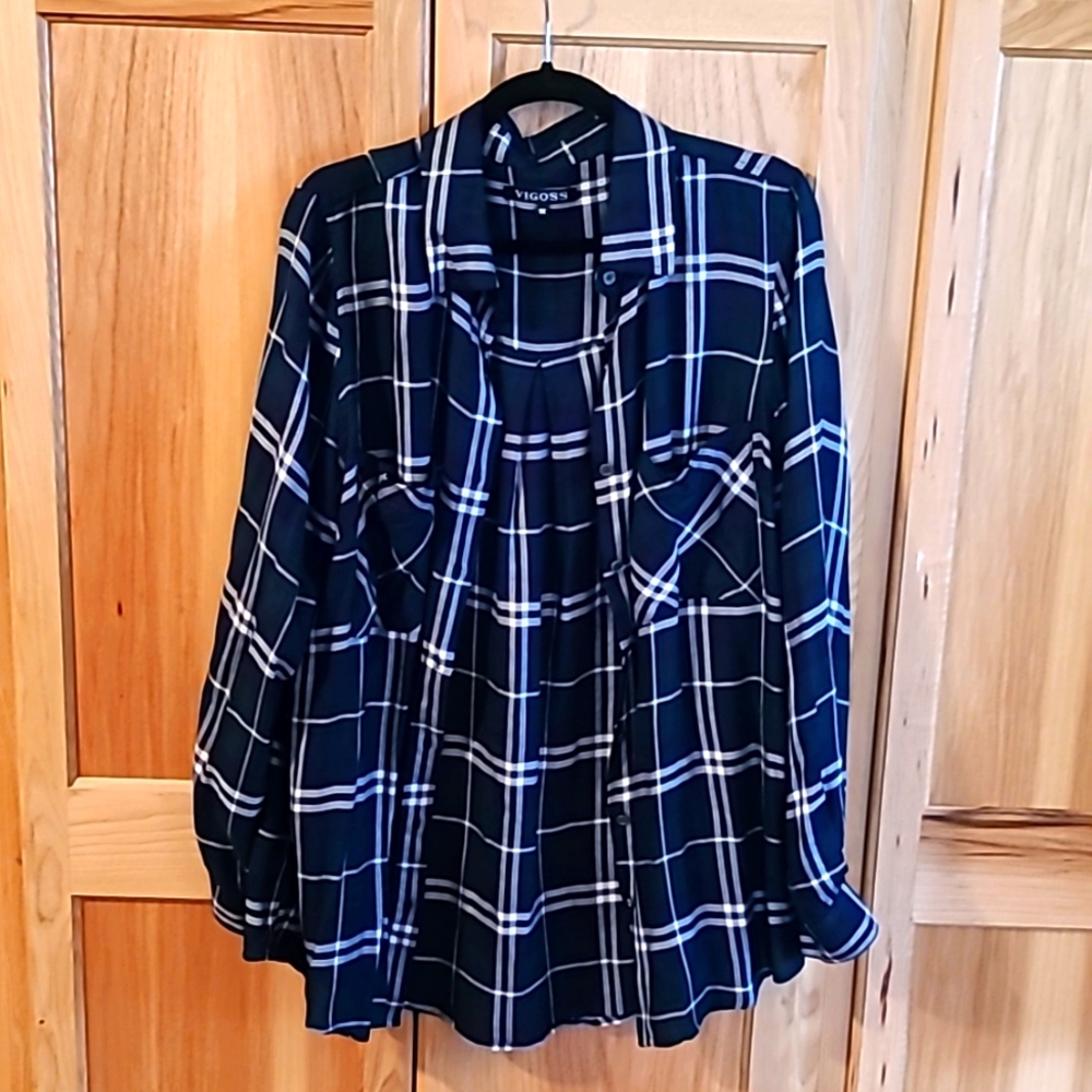 NWOT Vigoss plaid flannel style button down 1X Black, white, forest green